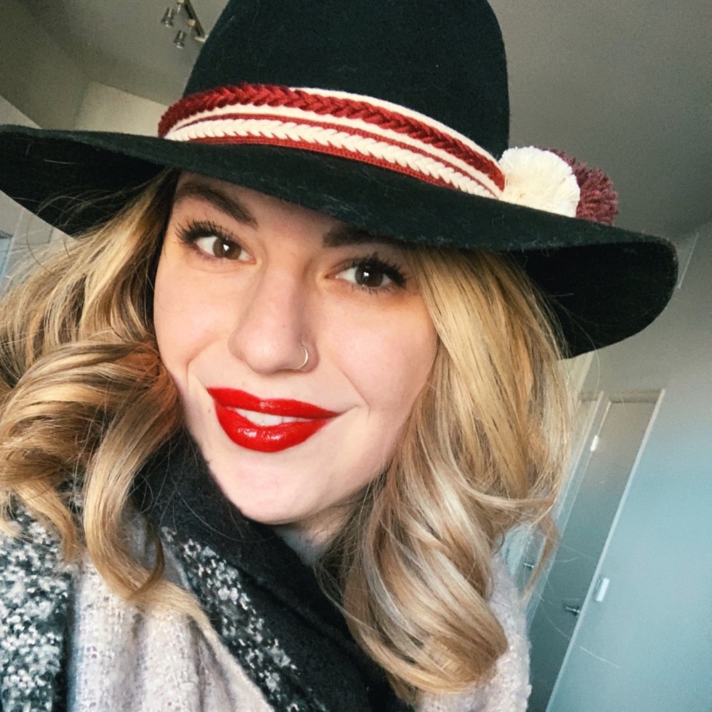 Meet your Posher, Victoria